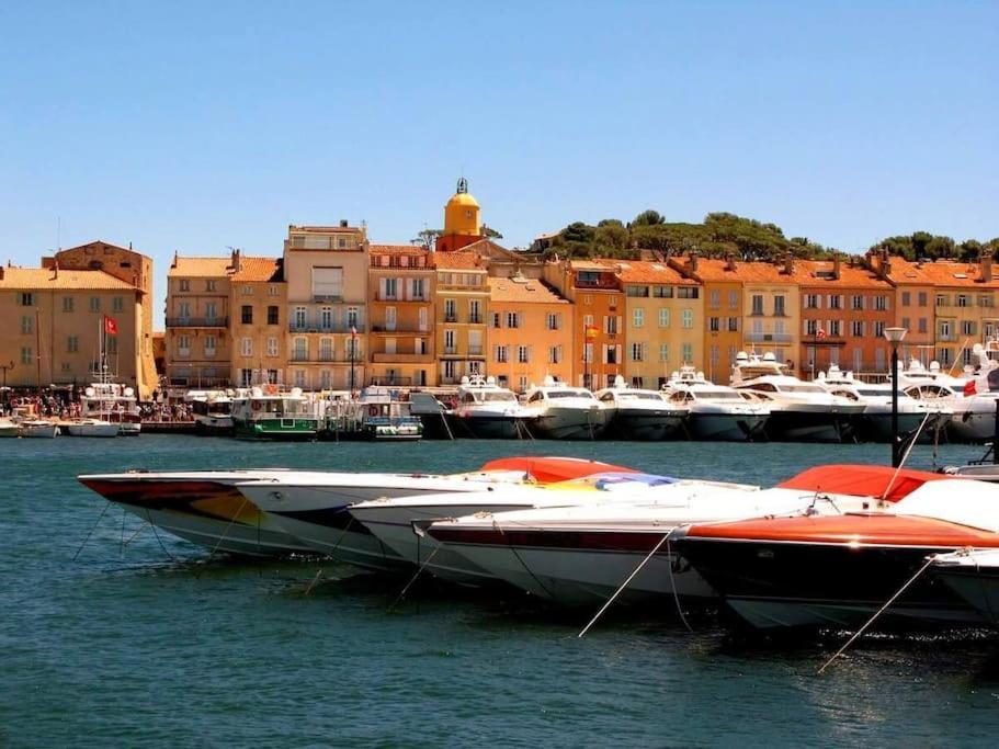 Appartement 30 M De La Plage Grimaud Exteriör bild