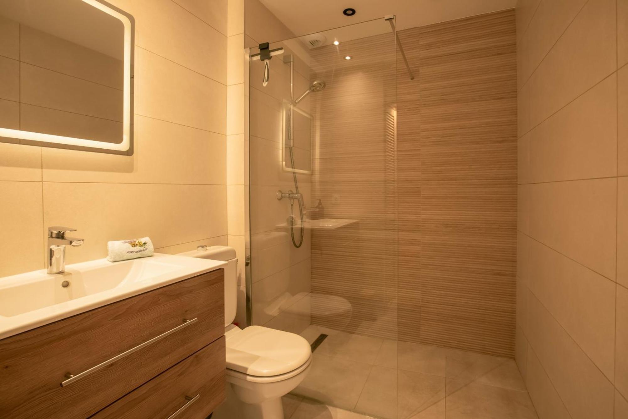 Appartement 30 M De La Plage Grimaud Exteriör bild